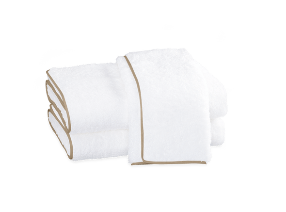 Cairo Bath Sheet with Straight Piping