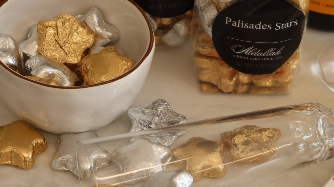 How to Host a New Year’s Party with Elegance