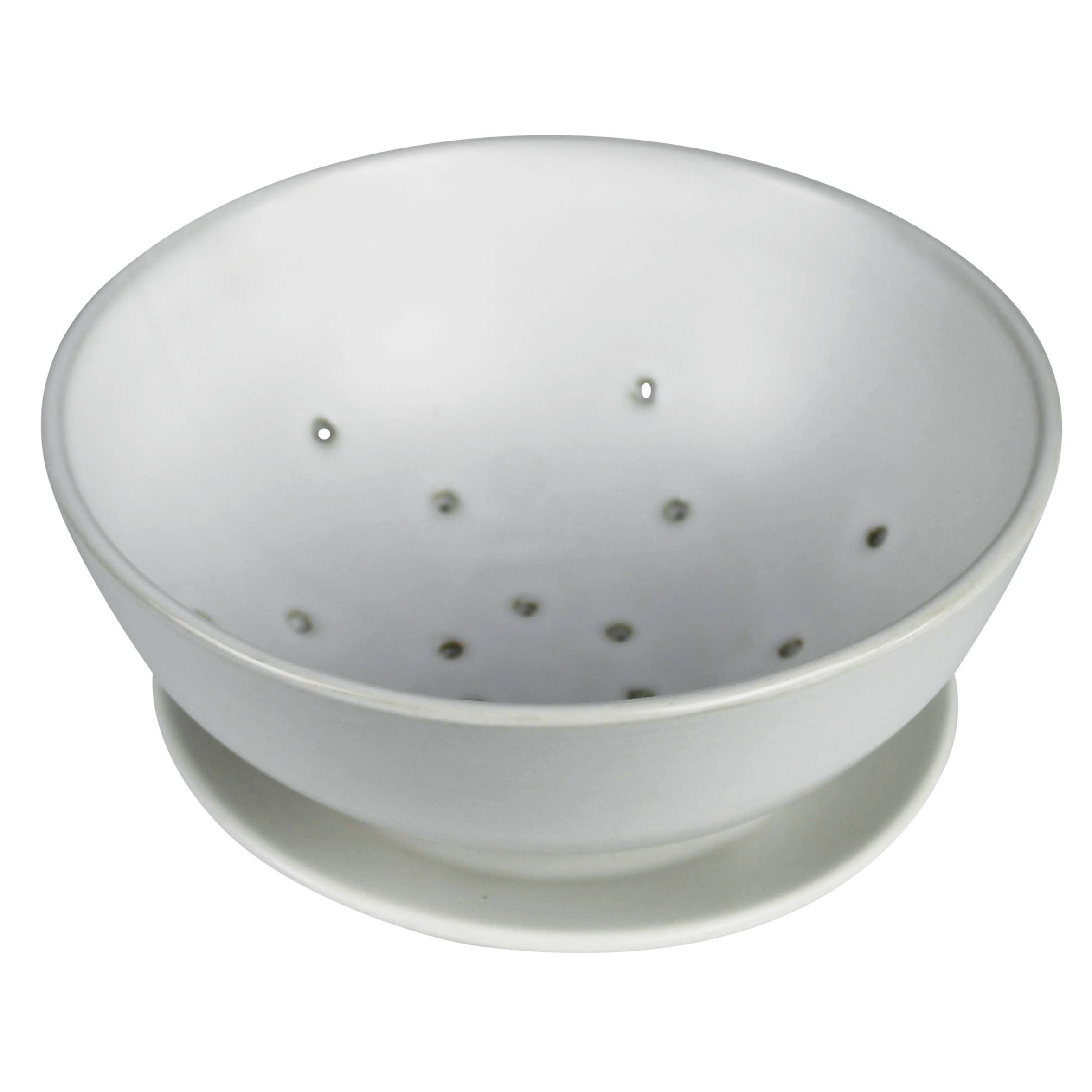 Drift Berry Bowl with Saucer, Ceramic.