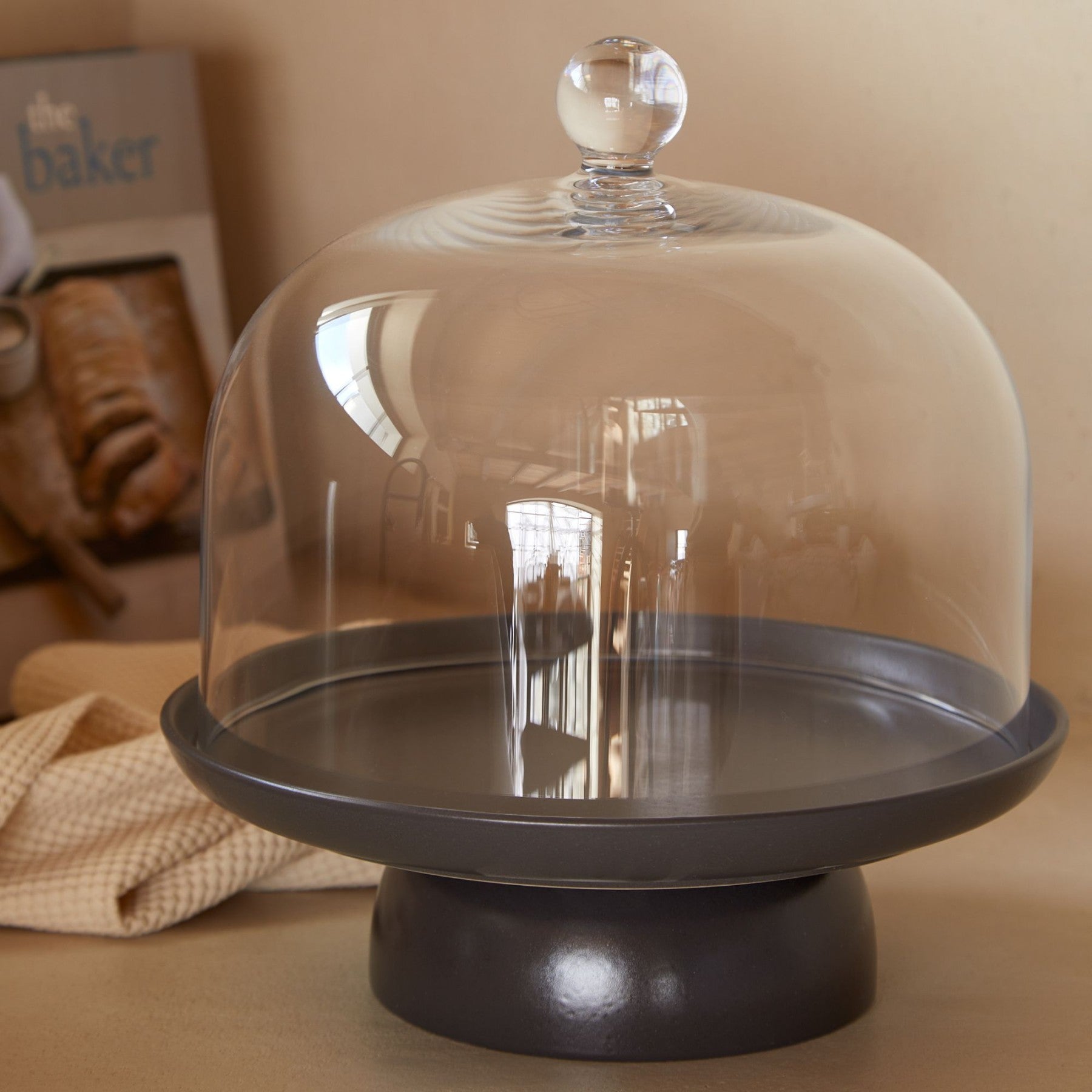 Pacifica Footed Plate Tabletop Casafina   