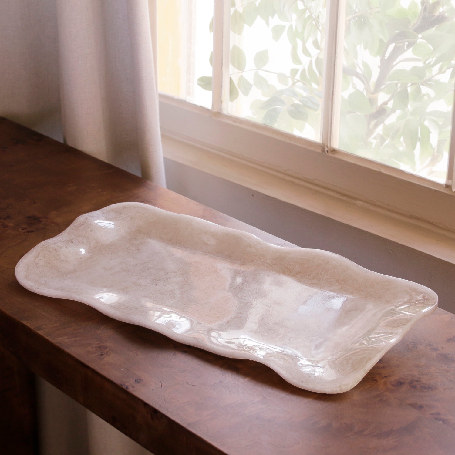 Alabaster Long Rectangle Tray White Swirl