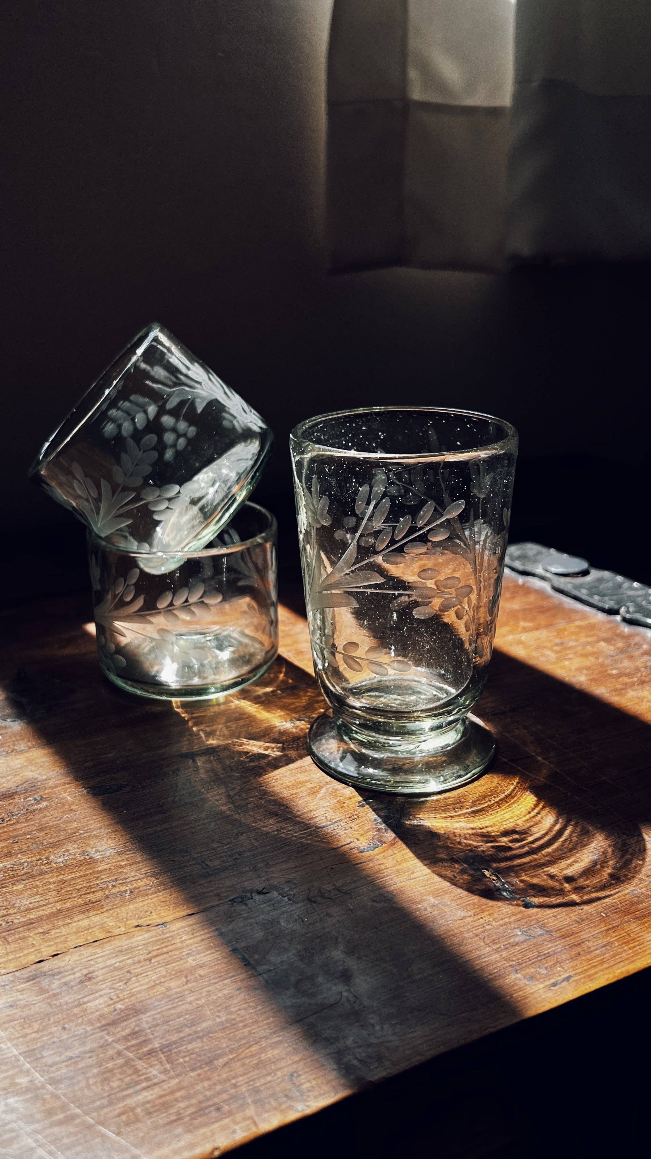 Hand-etched Blown Footed Glass: Wine Glass