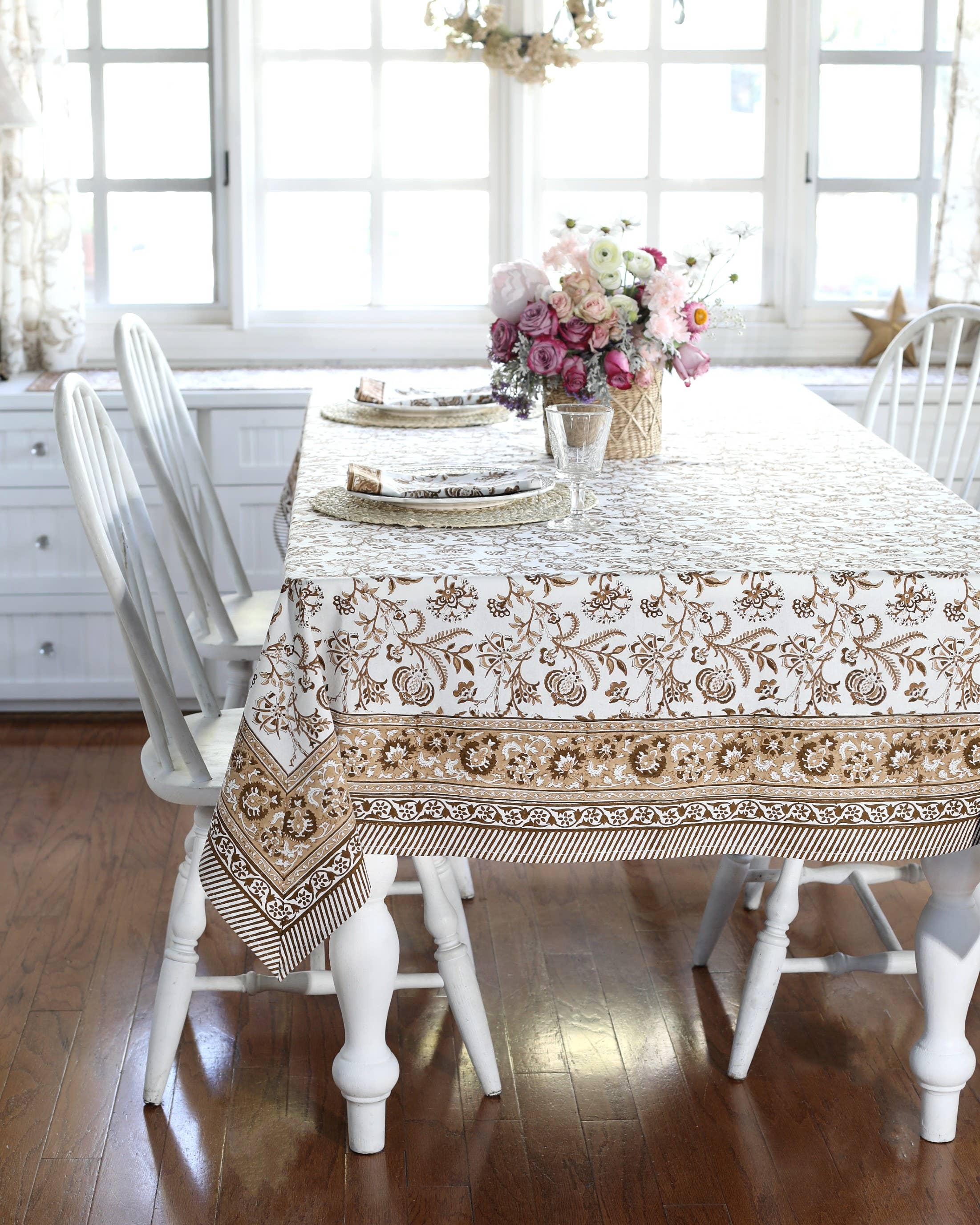 Lilibet Mocha Tablecloth: 60x90