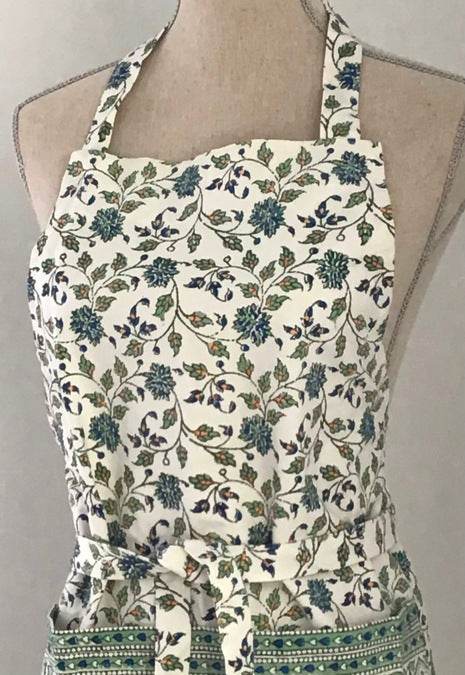 Country Garden Green Apron Tabletop Natural Habitat   