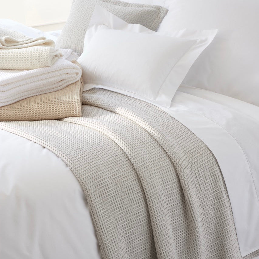 Matouk Chatham Blanket