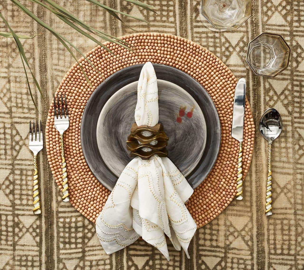 Wood Round Placemat in Natural - Kim Seybert, Inc.