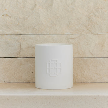 Elizabeth Lamont Signature Candle (CERAMIC VESSEL)