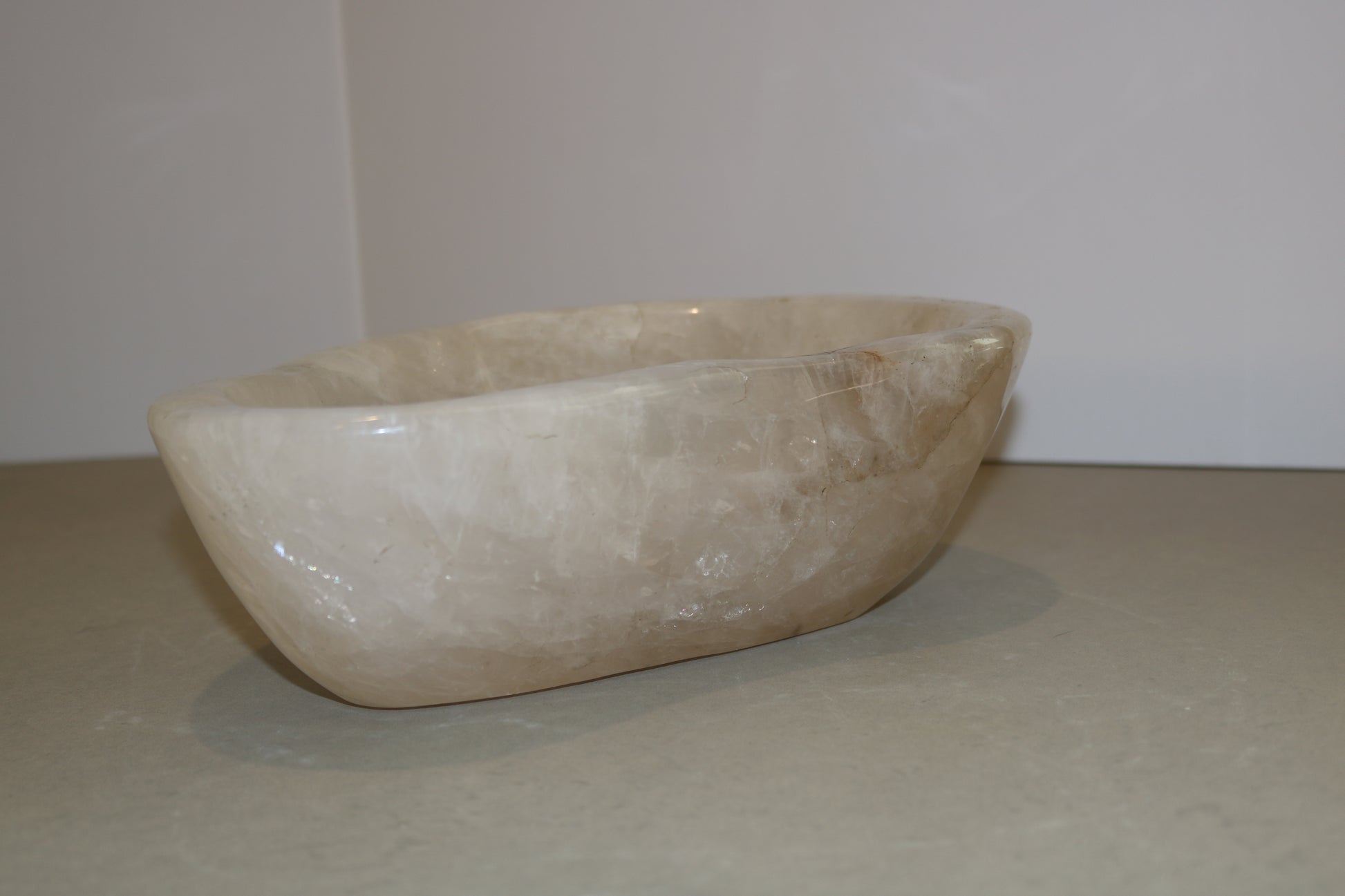 Quartz Point Bowl Home Decor Verona Prive Inc   