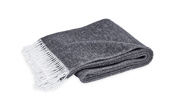 Matouk Pezzo Throw