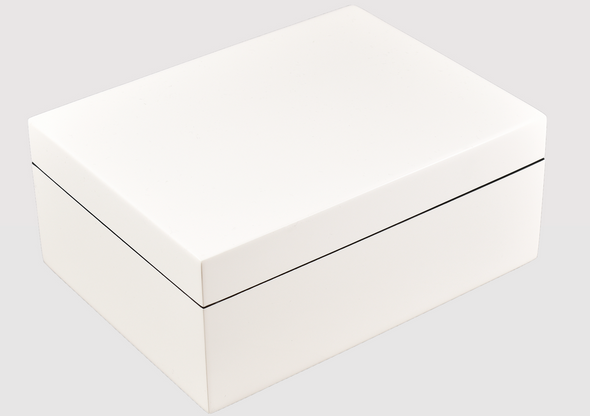 Medium Box white Lacquer 8x6x3
