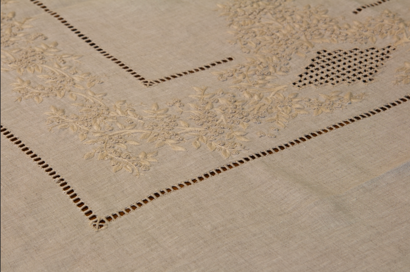 Jardin Monochrome Tablecloth