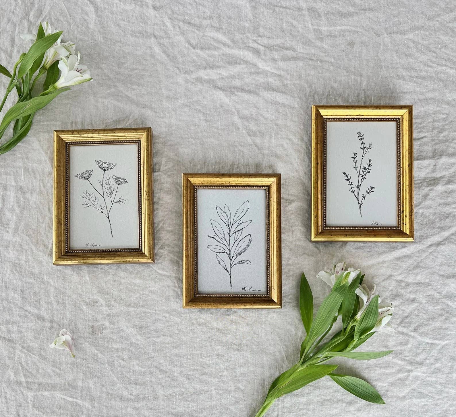 GOLD BEADED FRAME – FRAMING ADD-ON: 5x7"