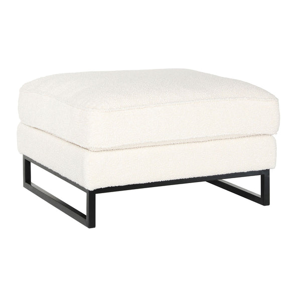 Lynette Ottoman*