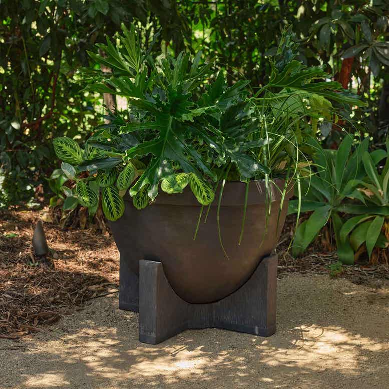 Flavia Outdoor Planter