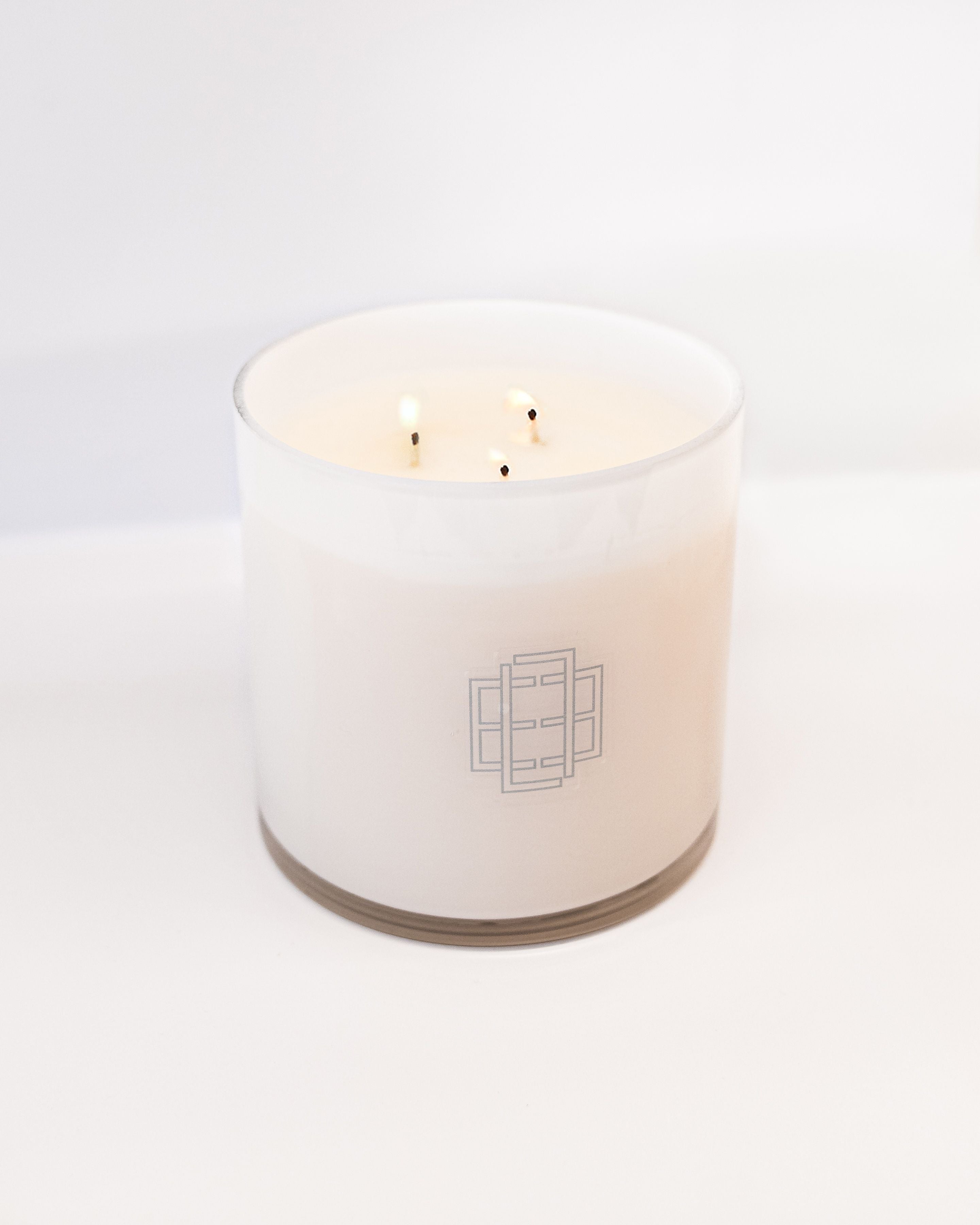 Elizabeth Lamont Signature Candle EL Signature Scents Deco   